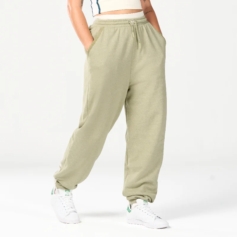 Women's Holiday Attire Dive Into Trendy Styles Retrograde Plush Joggers - Tea Marl