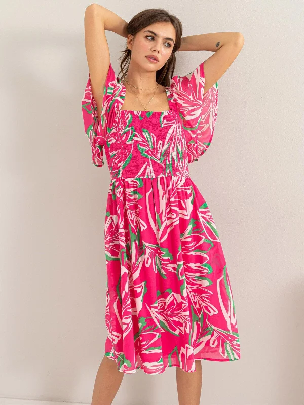 Women's Holiday Apparel Stylish Statements WOMEN'S SHORT SLEEVES SQUARE NECK SMOCK FLORAL MIDI DRESS Women's Holiday Apparel Stylish Statements WOMEN'S SHORT SLEEVES SQUARE NECK SMOCK FLORAL MIDI DRESS