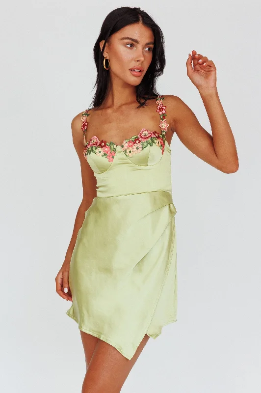 Vintage-Inspired Women's Clothes Budget Saver Rose Garden Floral Applique Wrap Mini Dress Lime Vintage-Inspired Women's Clothes Budget Saver Rose Garden Floral Applique Wrap Mini Dress Lime