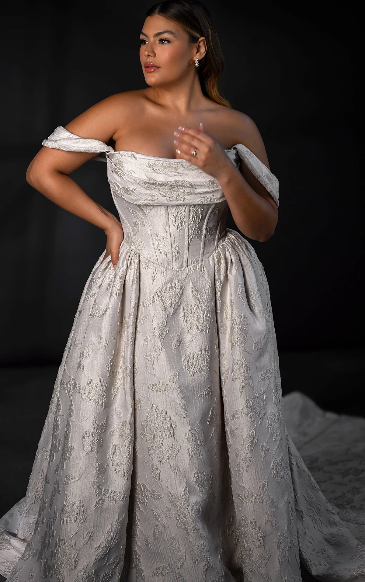 Women's Transitional Garments Flash Sale, Don'T Miss Off-the-Shoulder Silk Plus Size Ballgown Wedding Dress