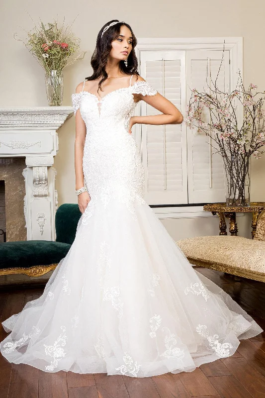 Women's Transitional Outfit Sustainable Fashion Extravaganza Long Off Shoulder Mermaid Wedding Gown