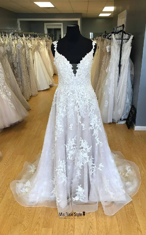 Women's Clothing For Special Occasions Luxury Fashion Discounts Plus Size Colorful Lace Wedding Dress Women's Clothing For Special Occasions Luxury Fashion Discounts Plus Size Colorful Lace Wedding Dress
