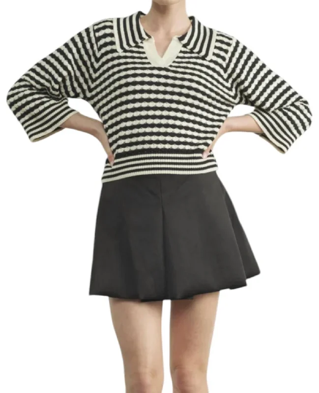 Women's Stylish Outdoor Outfit Relaxed Style Jacquard Stripe Sweater In Black/white