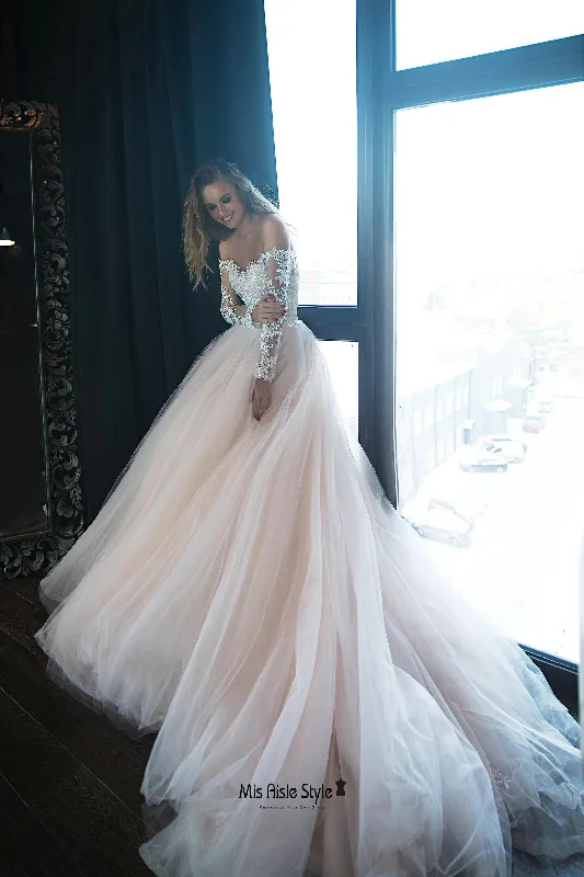 Women's Professional Garments New In This Season Long Lace Sleeves Blush Tulle Wedding Dress Women's Professional Garments New In This Season Long Lace Sleeves Blush Tulle Wedding Dress