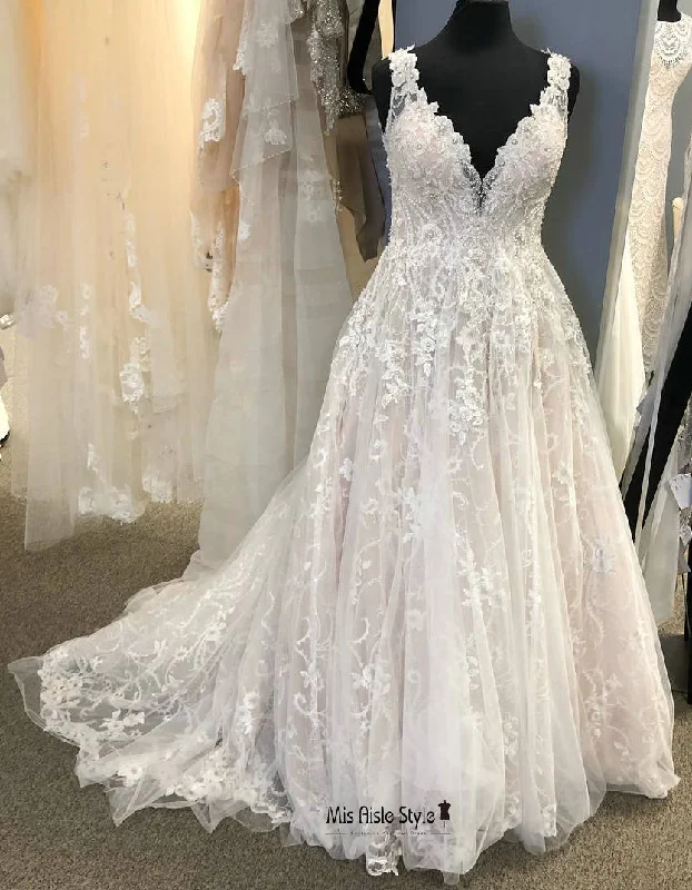 Women's Office Clothing Glamorous Fashion Offers V-back Plus Size Lace Wedding Dress Women's Office Clothing Glamorous Fashion Offers V-back Plus Size Lace Wedding Dress