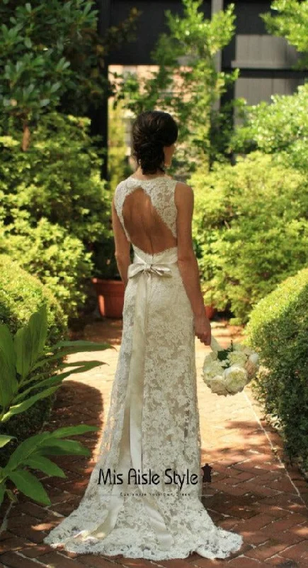Women's Fashion-Forward Apparel Special Offer Keyhole Back Champagne Lace Wedding Dress Women's Fashion-Forward Apparel Special Offer Keyhole Back Champagne Lace Wedding Dress
