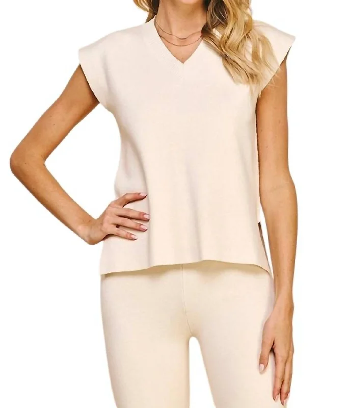 Women's Outerwear Attire Daring Fashion Promotions V Neck Sweater Vest In Cream