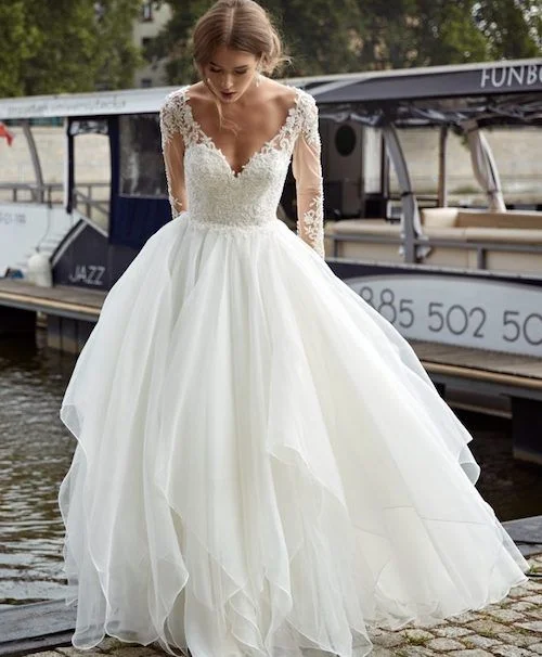 Women's Activewear Outfit Minimalist Fashion Sale Long Sleeve Ball Gown Wedding Dress Women's Activewear Outfit Minimalist Fashion Sale Long Sleeve Ball Gown Wedding Dress