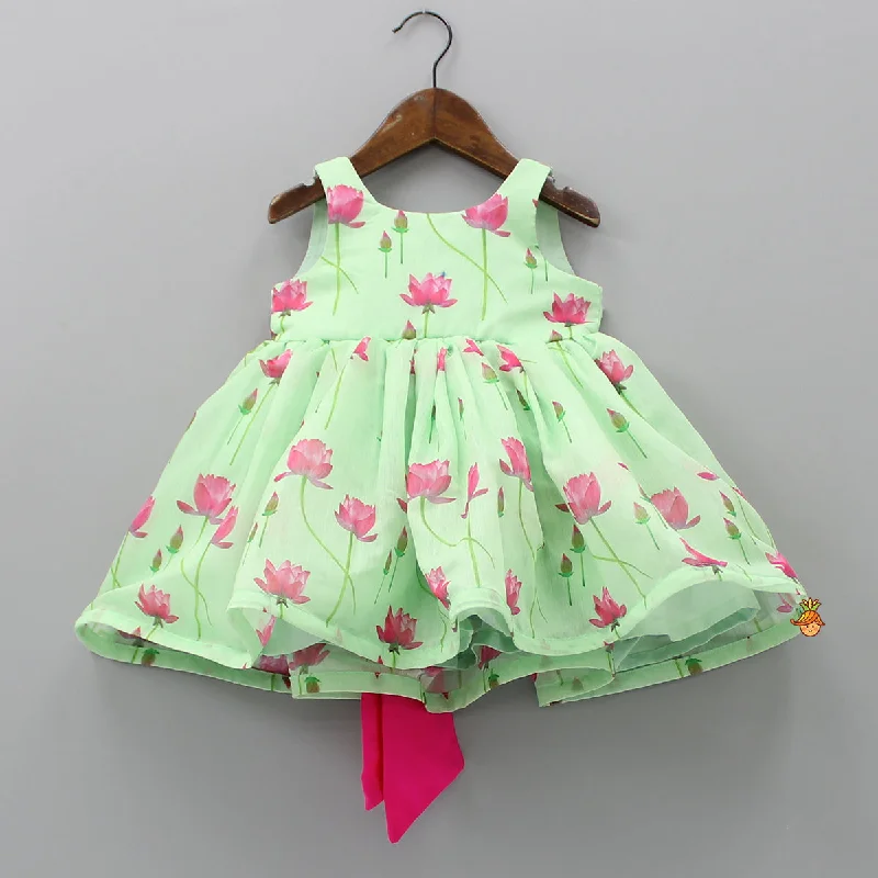 High-Fashion Women's Clothing Low Price Special Floral Printed Green Dress With Contrasting Back Bow High-Fashion Women's Clothing Low Price Special Floral Printed Green Dress With Contrasting Back Bow
