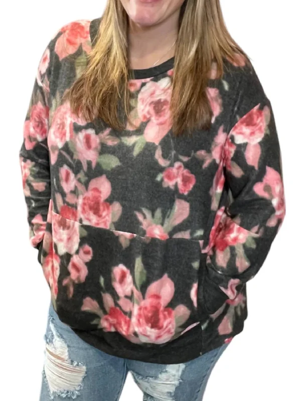 Women's Floral Print Outfit Hot Trends Floral Kangaroo Pocket Sweater In Black