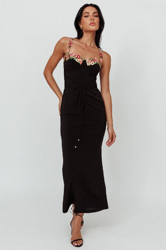 Women's Trendy Apparel Limited Time Rose Garden Floral Applique Laced Midi Dress Black