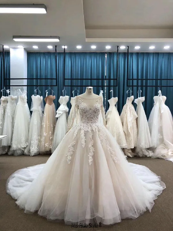 Women's Seasonal Wardrobe Clothing Fashion Forward Ball Gown Long Sleeve Plus Size Wedding Dress Women's Seasonal Wardrobe Clothing Fashion Forward Ball Gown Long Sleeve Plus Size Wedding Dress