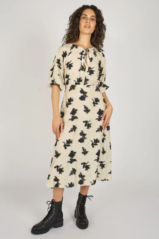 Women's Work Outfit For The Office Must-Have Style Discounts Paper Moon Lulu Dress