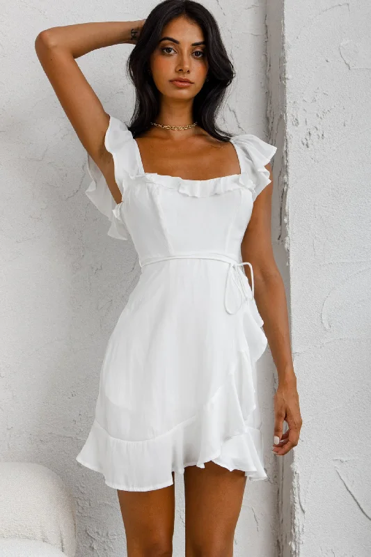 Women's Vintage-Inspired Outfit Weekend Exclusive Thinkin' Bout You Ruffle Trim Waist-Tie Dress White