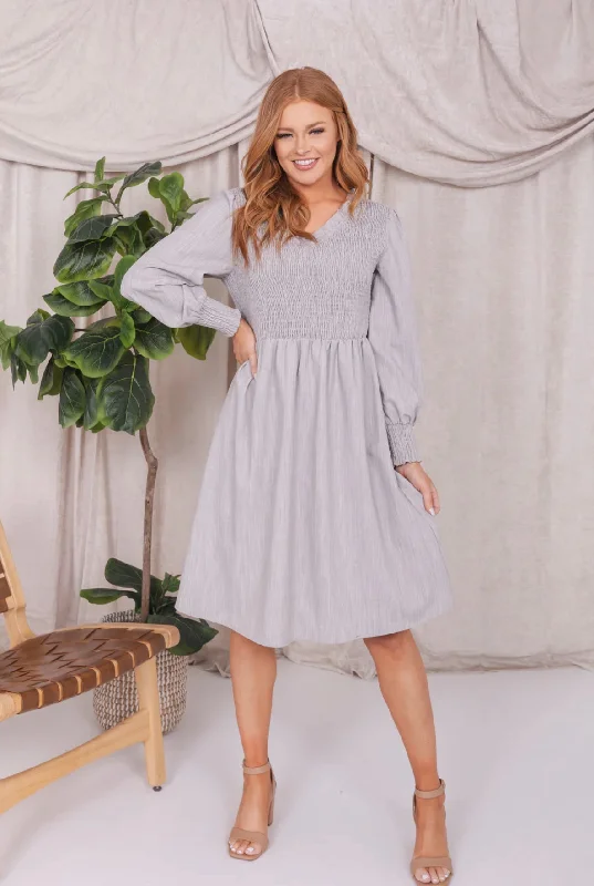 Women's Vacation Attire Hot Items Laree modest midi in chalk-final sale