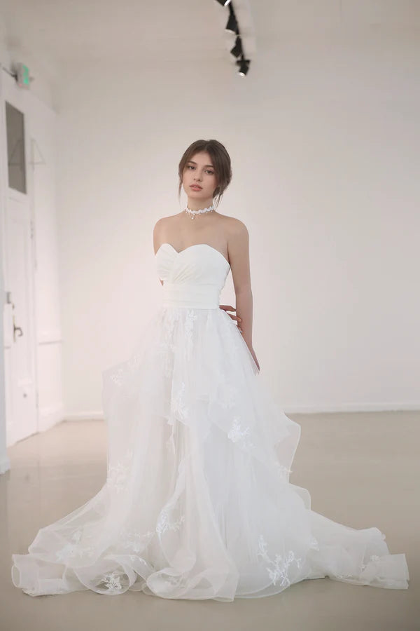 Women's Elegant Outfit Shop Sales Strapless Pleated Satin Bodice Ruffled Skirt Princess tulle lace wedding dress