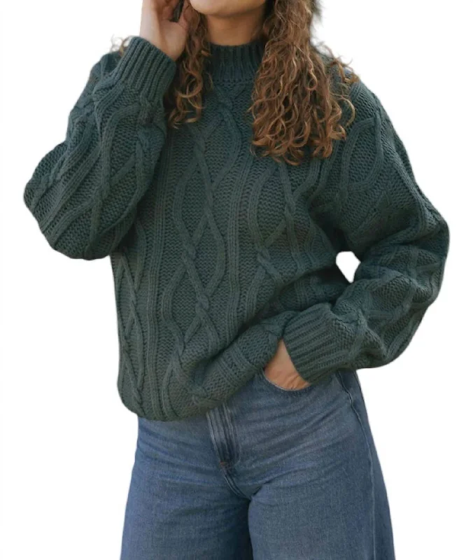 Casual Attire For Women Sophisticated Fashion Crew Cable Sweater In Green