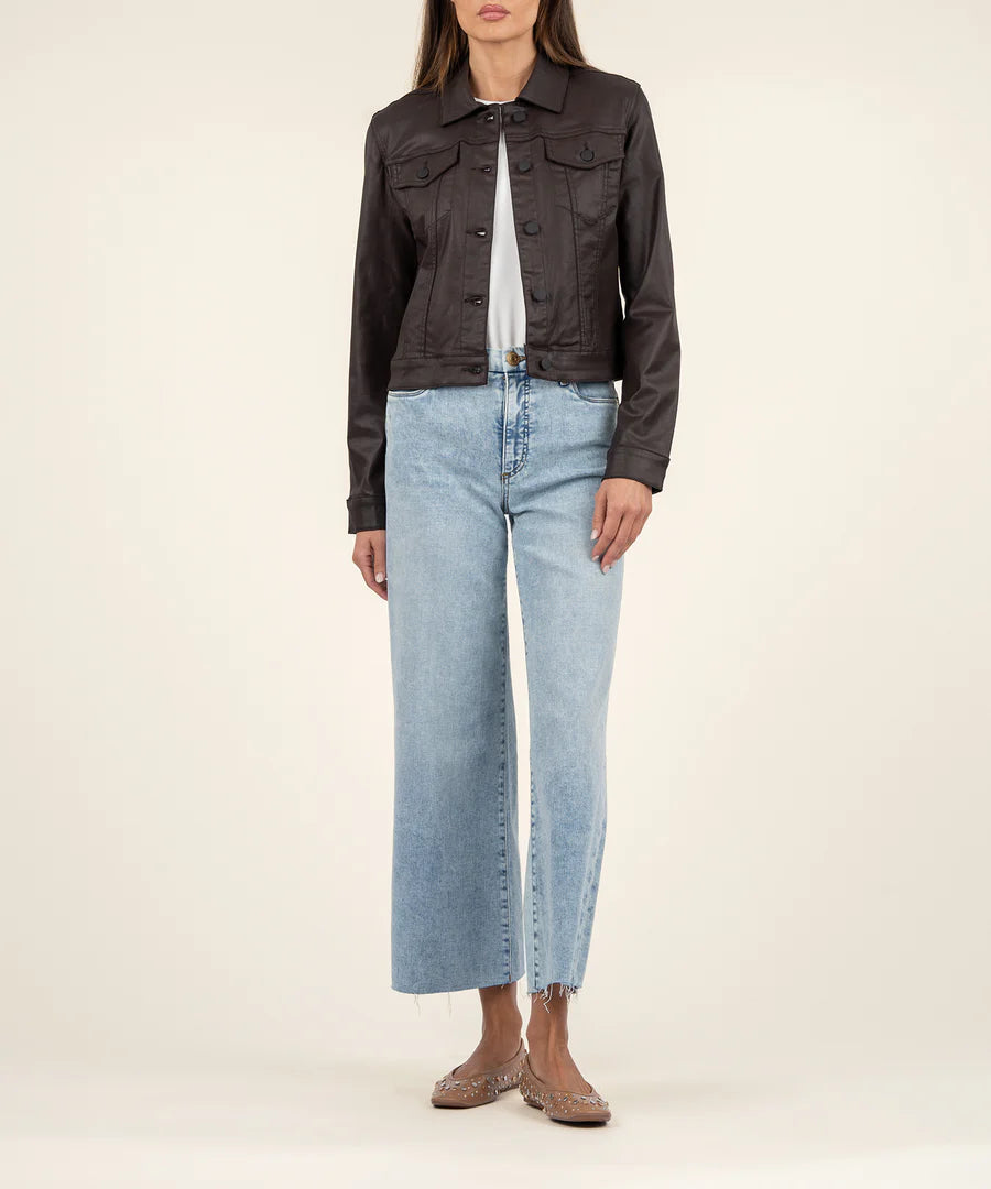 Women's Effortless Casual Outfit Julia Crop Jacket