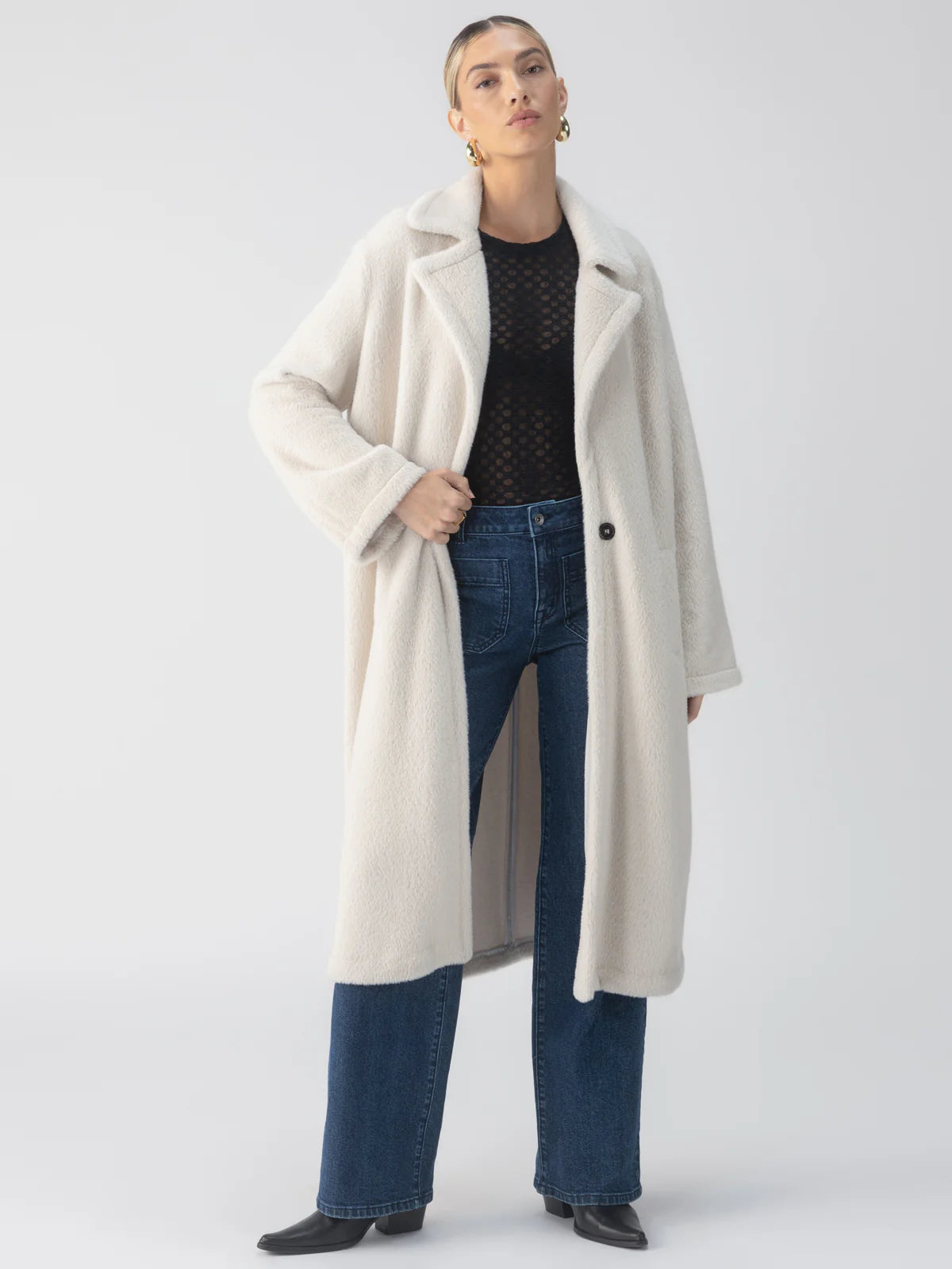 Women's Casual Apparel For Weekends Live in Fur Coat