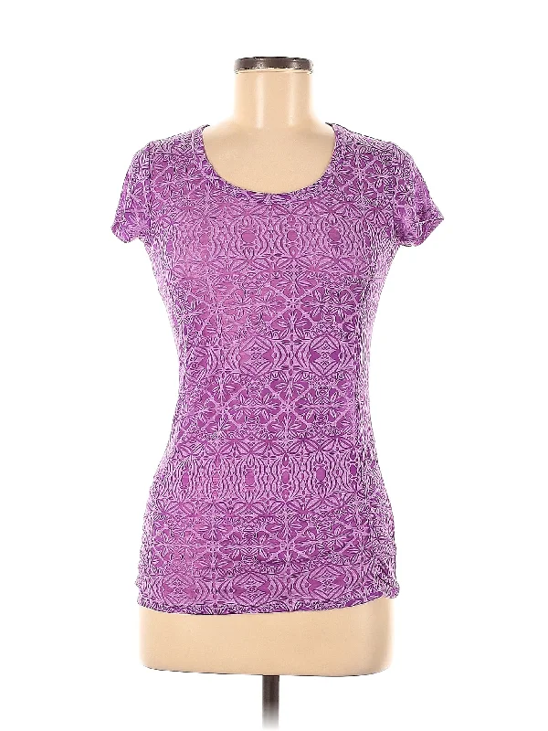 Fashionable Women's Outfit Sustainable Fashion Extravaganza Active T Shirt
