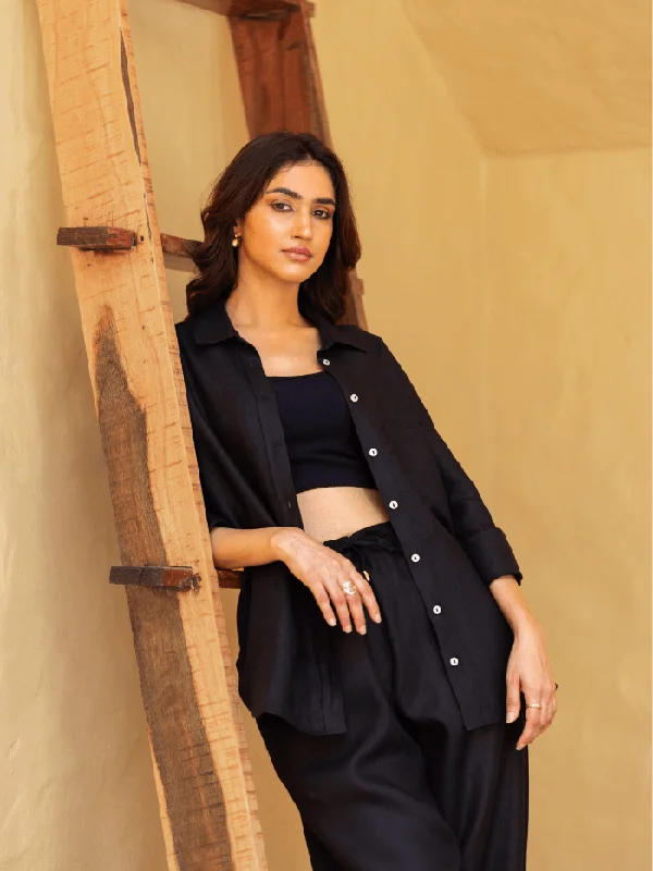 Women's Plus-Size Outfit Glamorous Fashion Offers Black Linen Shirt & Tapered Pants Women's Plus-Size Outfit Glamorous Fashion Offers Black Linen Shirt & Tapered Pants