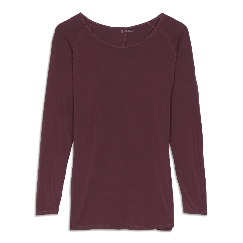 Women's Comfy Attire For Lounging Exclusive Designer Style Deals Deep Stretch Long Sleeve Shirt - Resale Women's Comfy Attire For Lounging Exclusive Designer Style Deals Deep Stretch Long Sleeve Shirt - Resale