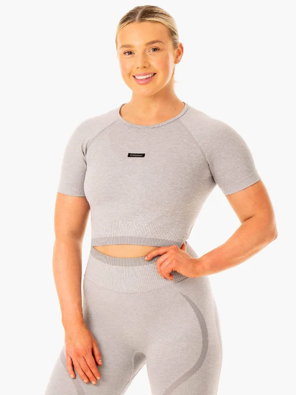 Vintage-Inspired Garments Essentials On Sale Excel Seamless T-Shirt - Grey Marl