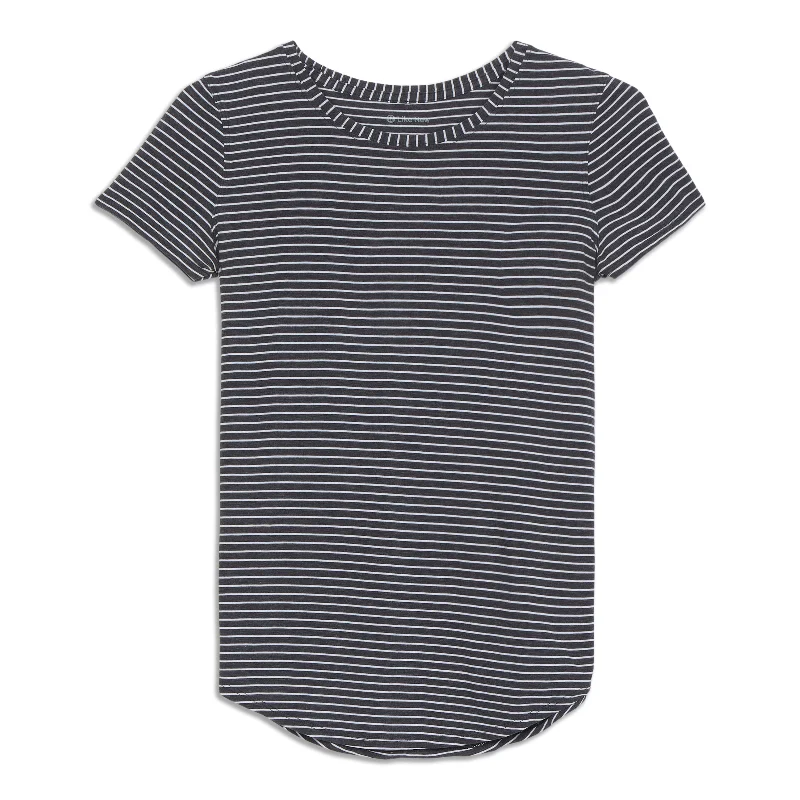Women's Professional Apparel Chic And Trendy Love Crew - Resale
