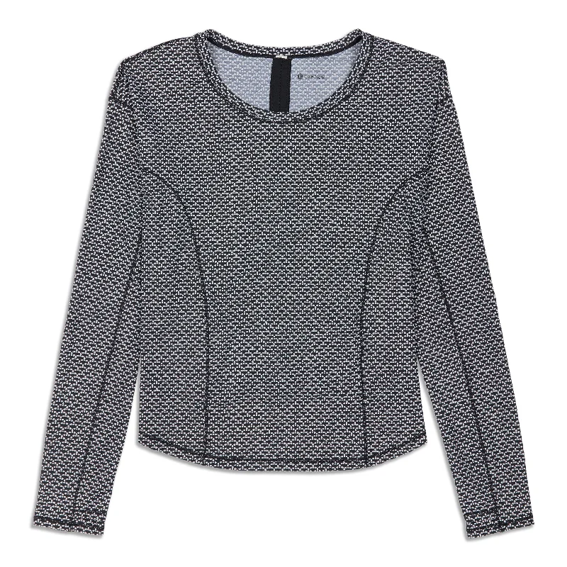 Women's Athletic Outfit Ends Soon On Pace Long Sleeve Shirt - Resale
