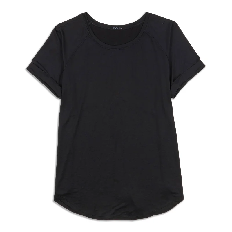 Women's Trendy Casual Outfit Sophisticated Style Offers Tied & True Tee - Resale