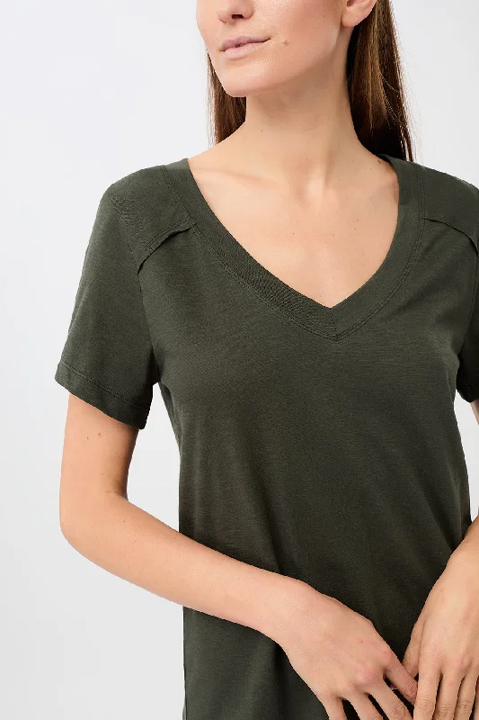 Sustainable Women's Clothing Big Discounts The New V-Neck (Jungle), GOTS