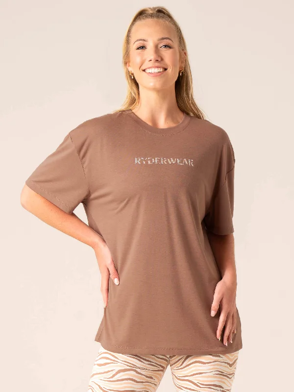 Women's Holiday Clothes Seasonal Clearance Unstoppable Oversized T-Shirt - Mocha
