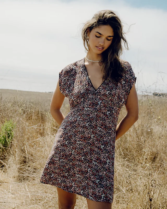 Women's Comfortable Garments Seasonal Trends Bright Skies Mini Dress - Black Sands